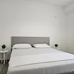 Apartment In 002 *